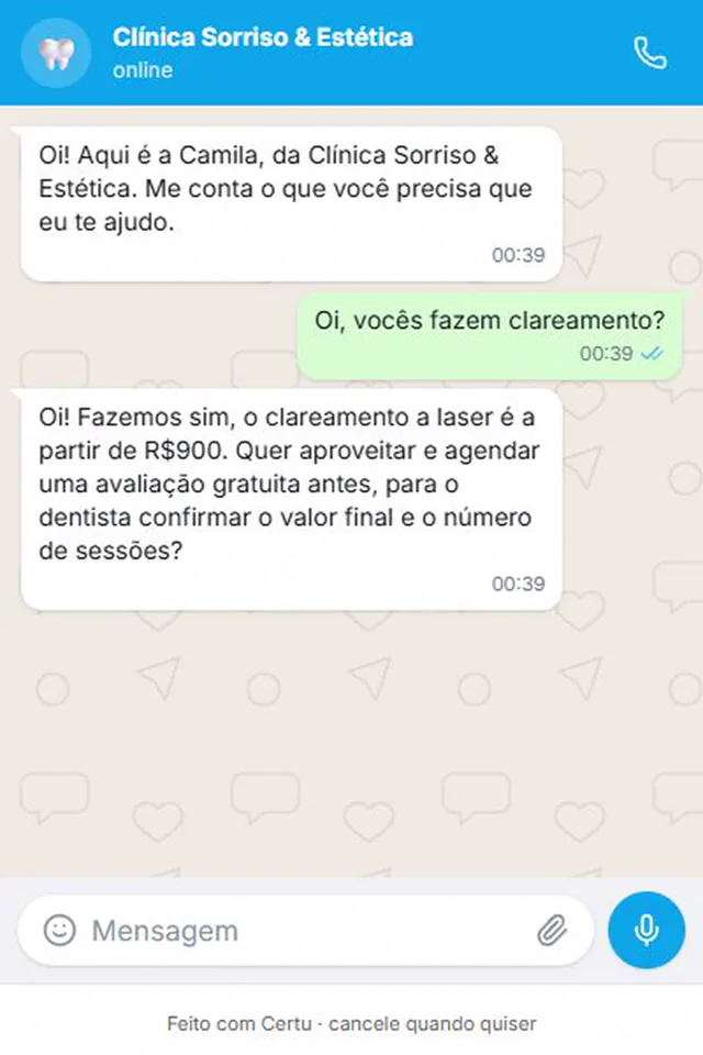 Tela de celular com a conversa de uma clínica de demonstração no WhatsApp, às 00h39: o paciente pergunta sobre clareamento e a IA responde o preço a partir de R$ 900 e oferece uma avaliação gratuita