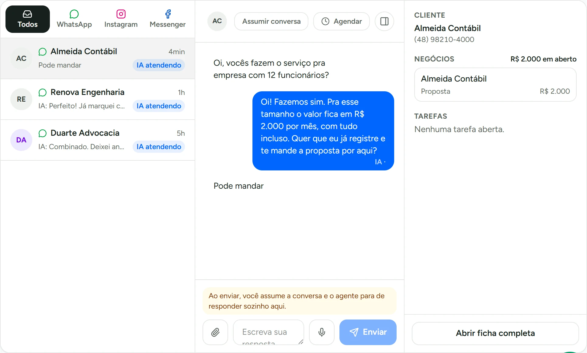 Caixa de entrada da Certu com a IA atendendo três conversas
